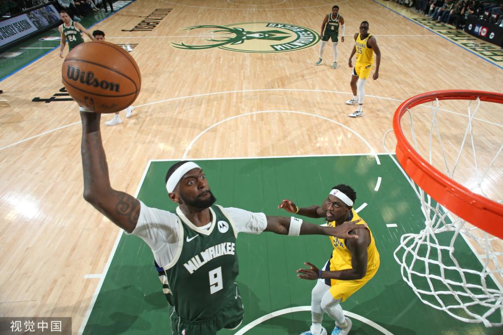 交媒体上强 交媒体上强